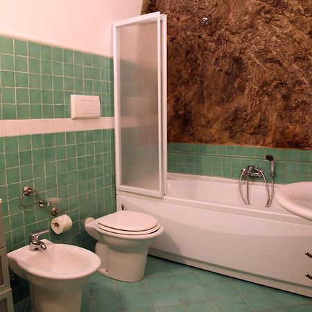 Le Terrazze Di Cristina Bed & Breakfast Vietri Bagian luar foto