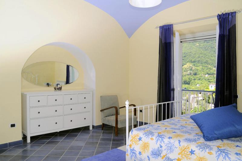 Le Terrazze Di Cristina Bed & Breakfast Vietri Bagian luar foto