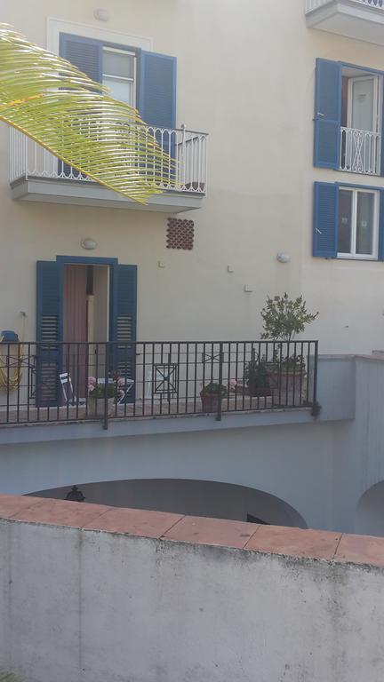 Le Terrazze Di Cristina Bed & Breakfast Vietri Bagian luar foto