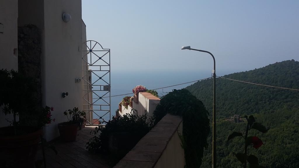 Le Terrazze Di Cristina Bed & Breakfast Vietri Bagian luar foto