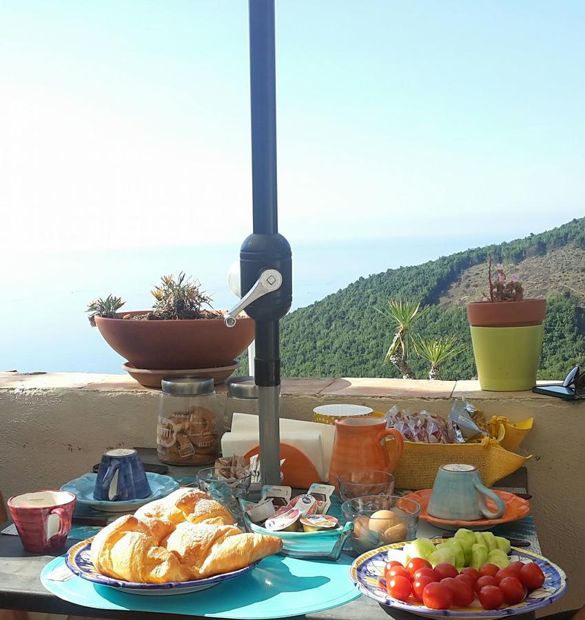 Le Terrazze Di Cristina Bed & Breakfast Vietri Bagian luar foto